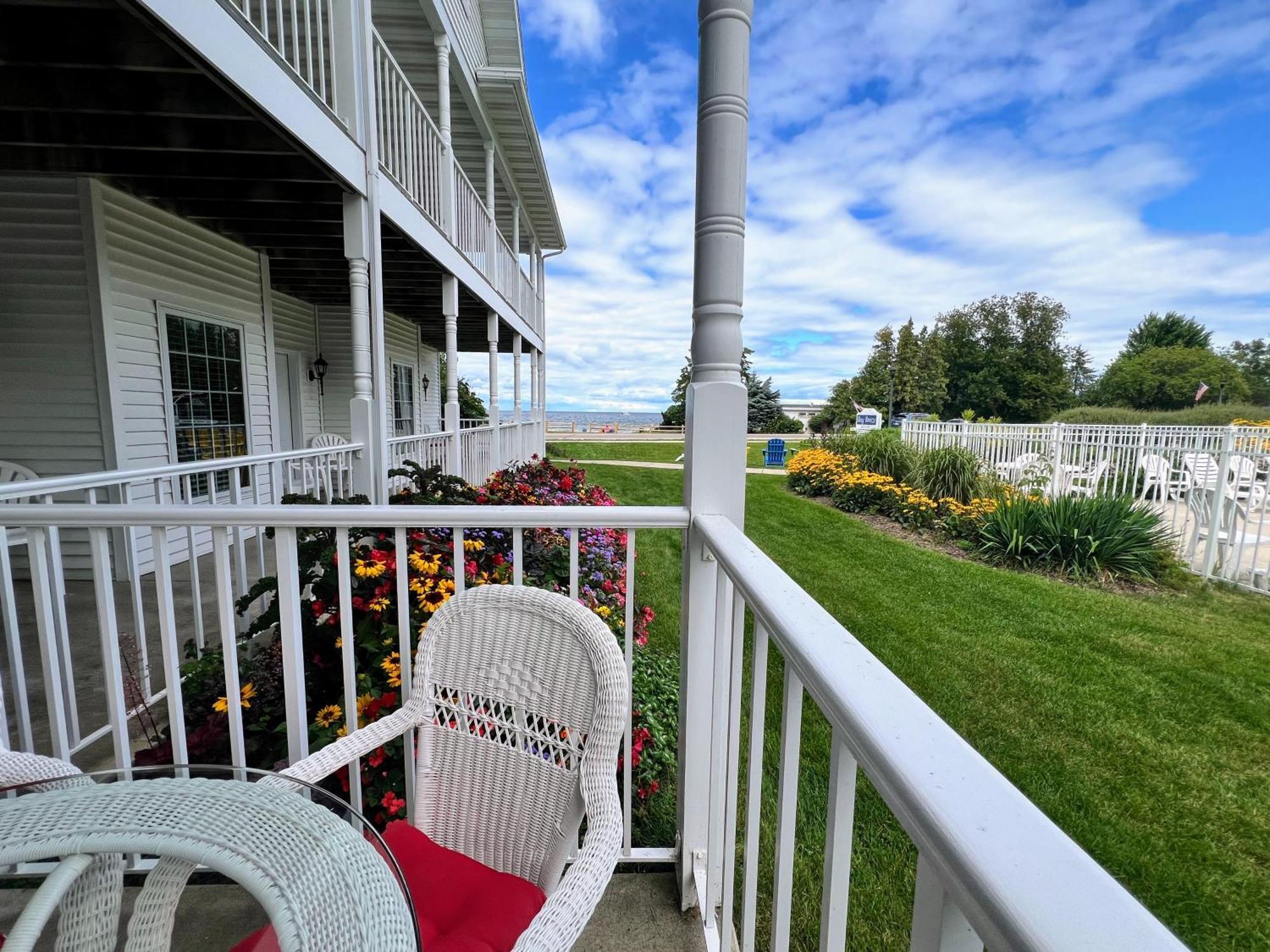 Bay Breeze Resort Ephraim Exteriör bild